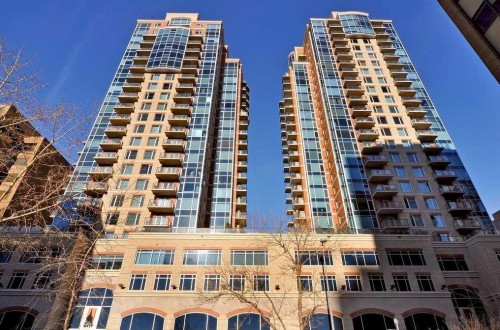 601-910 5 Avenue Sw, Calgary, AB - Outdoor With Facade