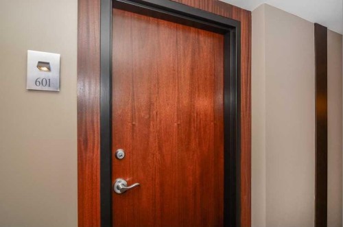 601-910 5 Avenue Sw, Calgary, AB - Indoor Photo Showing Other Room