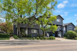 3528 20 Street SW Calgary, AB T2T 5X7