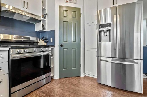 145 Harvest Glen Way Ne, Calgary, AB - Indoor Photo Showing Kitchen With Stainless Steel Kitchen
