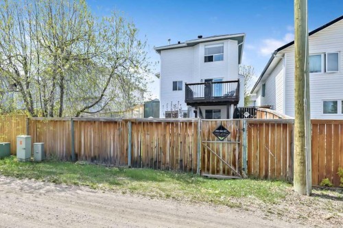 145 Harvest Glen Way Ne, Calgary, AB - Outdoor
