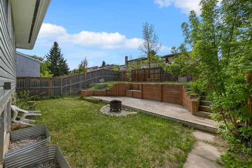 160 Strathcona Close Sw, Calgary, AB - Outdoor