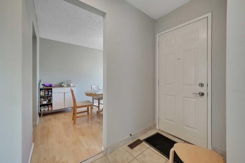 160 Strathcona Close Sw, Calgary, AB - Indoor Photo Showing Other Room
