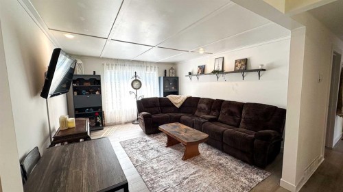 968 1 Avenue Ne, Sundre, AB - Indoor