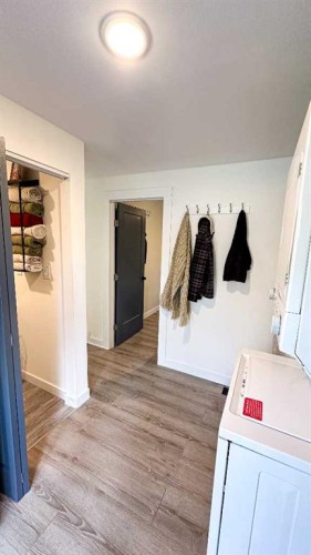 968 1 Avenue Ne, Sundre, AB - Indoor