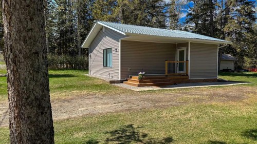 968 1 Avenue Ne, Sundre, AB - Outdoor