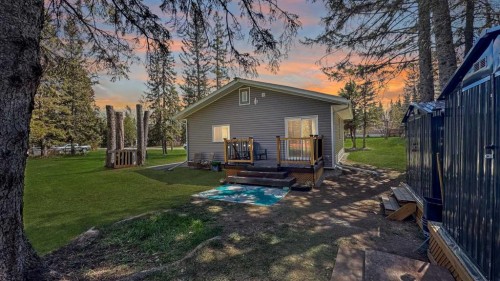 968 1 Avenue Ne, Sundre, AB - Outdoor