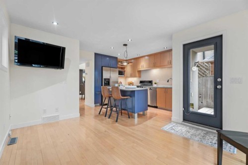 216 4 Avenue Ne, Calgary, AB - Indoor