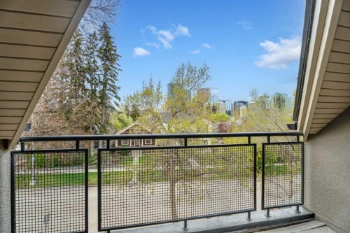 216 4 Avenue Ne, Calgary, AB - Outdoor With Exterior