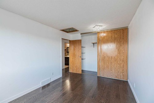 14 Martindale Mews Ne, Calgary, AB - Indoor Photo Showing Other Room