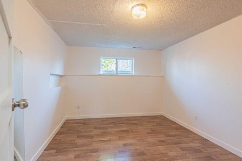 14 Martindale Mews Ne, Calgary, AB - Indoor Photo Showing Other Room
