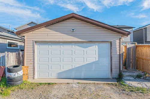 14 Martindale Mews Ne, Calgary, AB - Outdoor