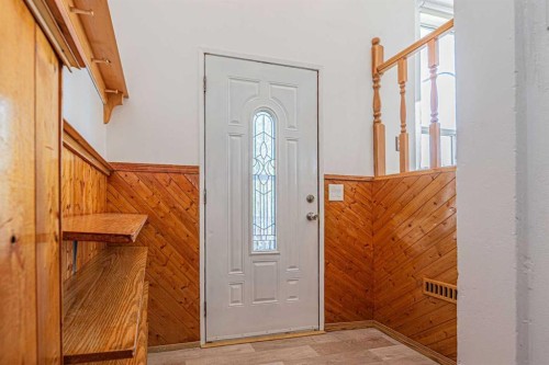 14 Martindale Mews Ne, Calgary, AB - Indoor Photo Showing Other Room