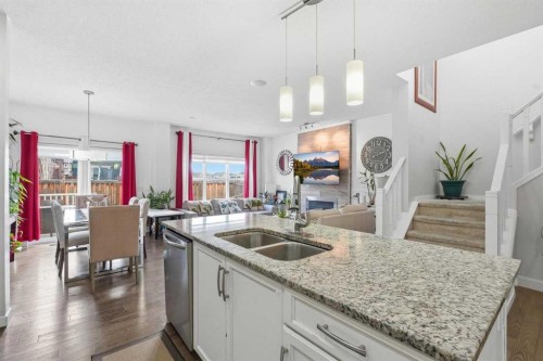 4 Panton Road Nw, Calgary, AB - Indoor Photo Showing Kitchen With Double Sink With Upgraded Kitchen