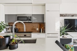 705-1020 9 Avenue SE Calgary, AB T2G 0S7