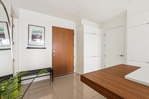 705-1020 9 Avenue Se, Calgary, AB - Indoor Photo Showing Other Room