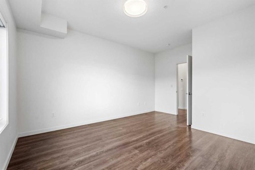 401-24 Mahogany Path Se, Calgary, AB - Indoor Photo Showing Other Room