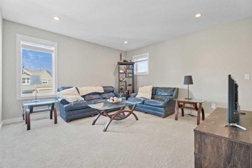 19 Masters Mews Se, Calgary, AB - Indoor Photo Showing Other Room