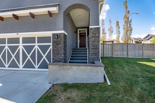 19 Masters Mews Se, Calgary, AB - Outdoor