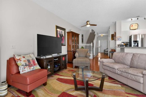 92 Hamptons Link Nw, Calgary, AB - Indoor Photo Showing Living Room