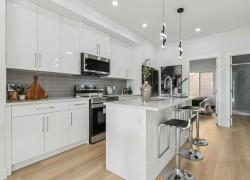 202-95 Saddlecrest Circle NE Calgary, AB T3J 0Z2