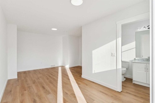 202-95 Saddlecrest Circle Ne, Calgary, AB - Indoor Photo Showing Other Room