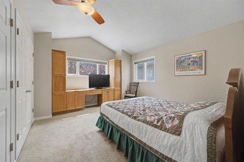 1206 19 Avenue Nw, Calgary, AB - Indoor Photo Showing Bedroom