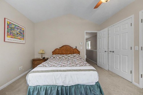 1206 19 Avenue Nw, Calgary, AB - Indoor Photo Showing Bedroom