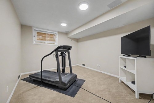 1206 19 Avenue Nw, Calgary, AB - Indoor Photo Showing Gym Room