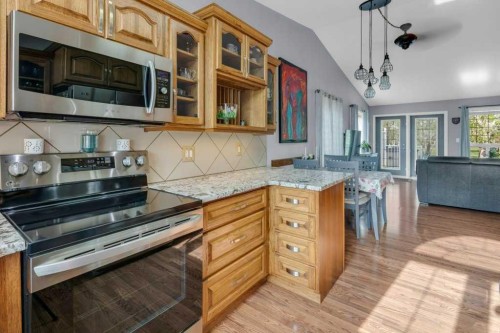 13A Westlynn Drive, Claresholm, AB - Indoor Photo Showing Kitchen