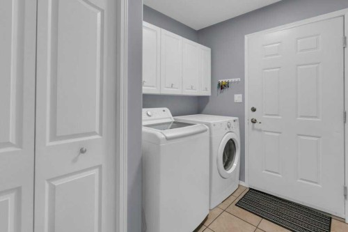 13A Westlynn Drive, Claresholm, AB - Indoor Photo Showing Laundry Room