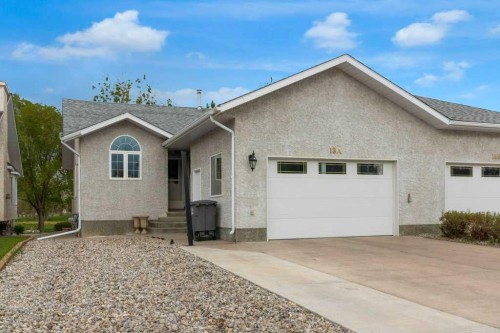 13A Westlynn Drive, Claresholm, AB - Outdoor