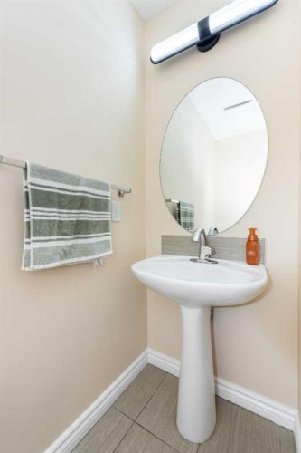 138 Panamount Crescent Nw, Calgary, AB - Indoor Photo Showing Bathroom