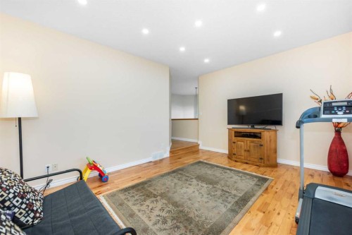 138 Panamount Crescent Nw, Calgary, AB - Indoor