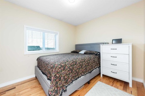 138 Panamount Crescent Nw, Calgary, AB - Indoor Photo Showing Bedroom