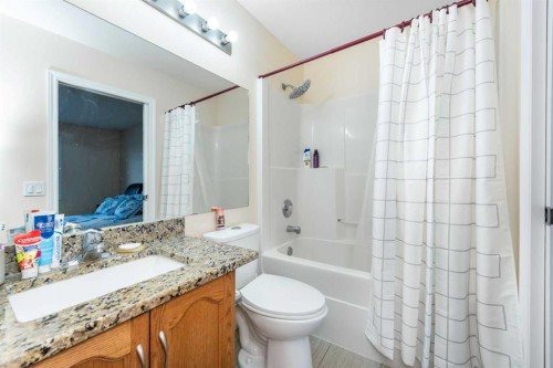 138 Panamount Crescent Nw, Calgary, AB - Indoor Photo Showing Bathroom