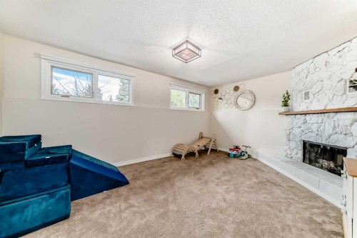 211 Oakridge Place Sw, Calgary, AB 