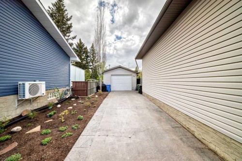 211 Oakridge Place Sw, Calgary, AB 