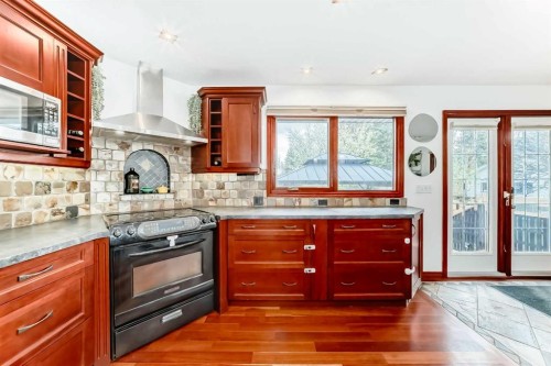 211 Oakridge Place Sw, Calgary, AB 