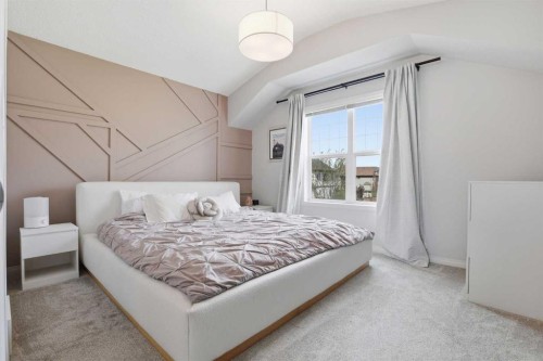 632 Mahogany Boulevard Se, Calgary, AB - Indoor Photo Showing Bedroom