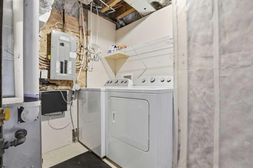 632 Mahogany Boulevard Se, Calgary, AB - Indoor Photo Showing Laundry Room