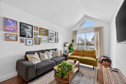 401-717 4A Street NE Calgary, AB T2E 3W1
