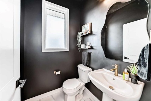 3 Agate, Cochrane, AB - Indoor Photo Showing Bathroom