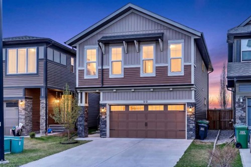 99 Buckskin Way  Cochrane, AB T4C 2P2