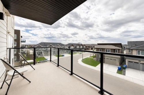 1304-33 Carringham Gate Nw, Calgary, AB - Outdoor With Exterior