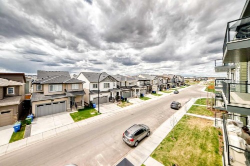 1304-33 Carringham Gate Nw, Calgary, AB - Outdoor