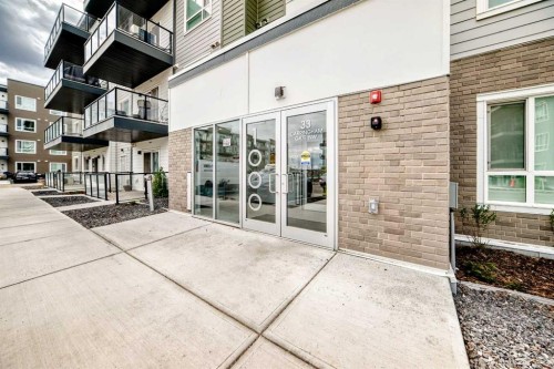 1304-33 Carringham Gate Nw, Calgary, AB - Outdoor With Exterior