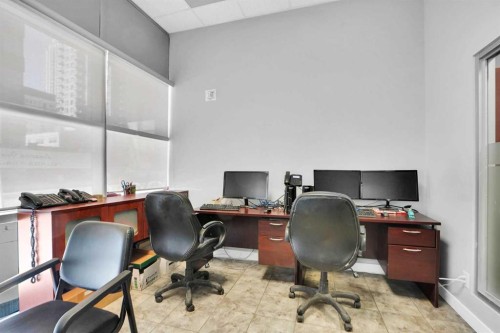 880 4 Avenue Sw, Calgary, AB 