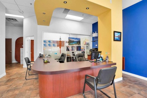880 4 Avenue Sw, Calgary, AB 