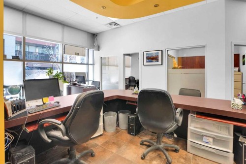 880 4 Avenue Sw, Calgary, AB 